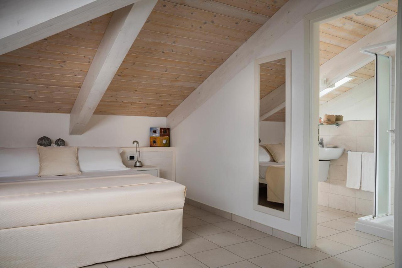 Hotel Embassy Riccione Zewnętrze zdjęcie