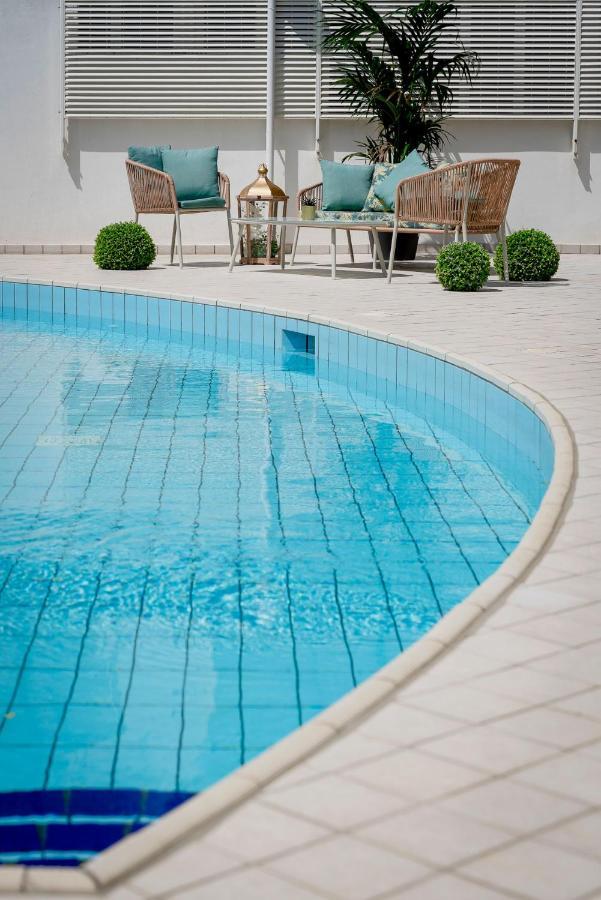 Hotel Embassy Riccione Zewnętrze zdjęcie