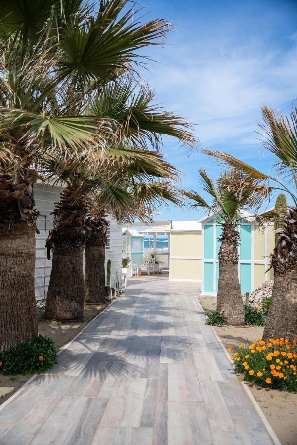 Hotel Embassy Riccione Zewnętrze zdjęcie