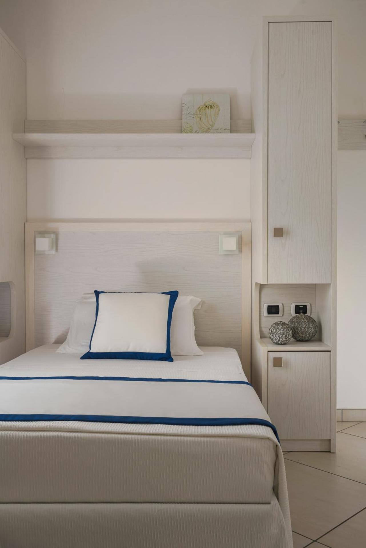Hotel Embassy Riccione Zewnętrze zdjęcie