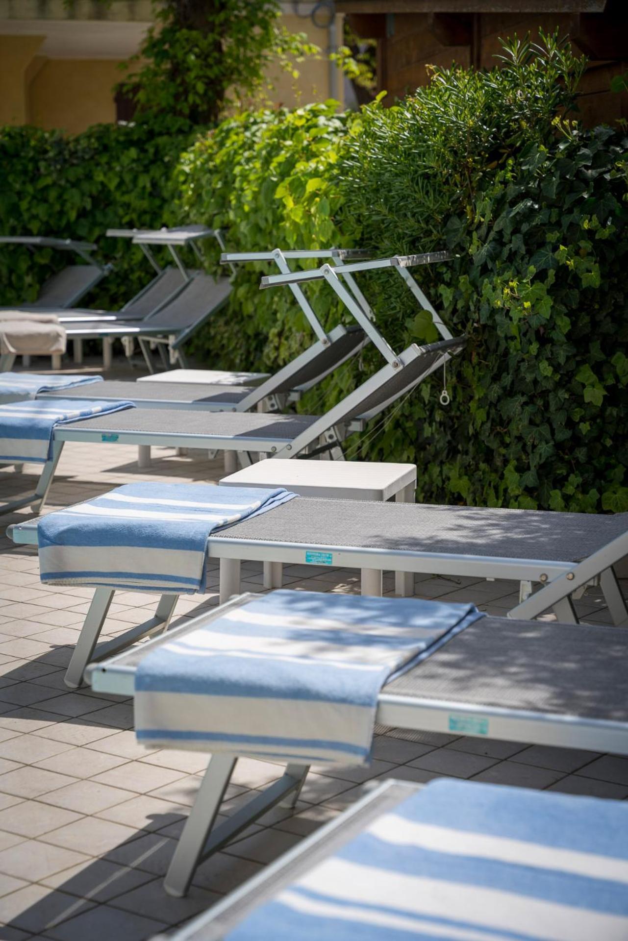 Hotel Embassy Riccione Zewnętrze zdjęcie