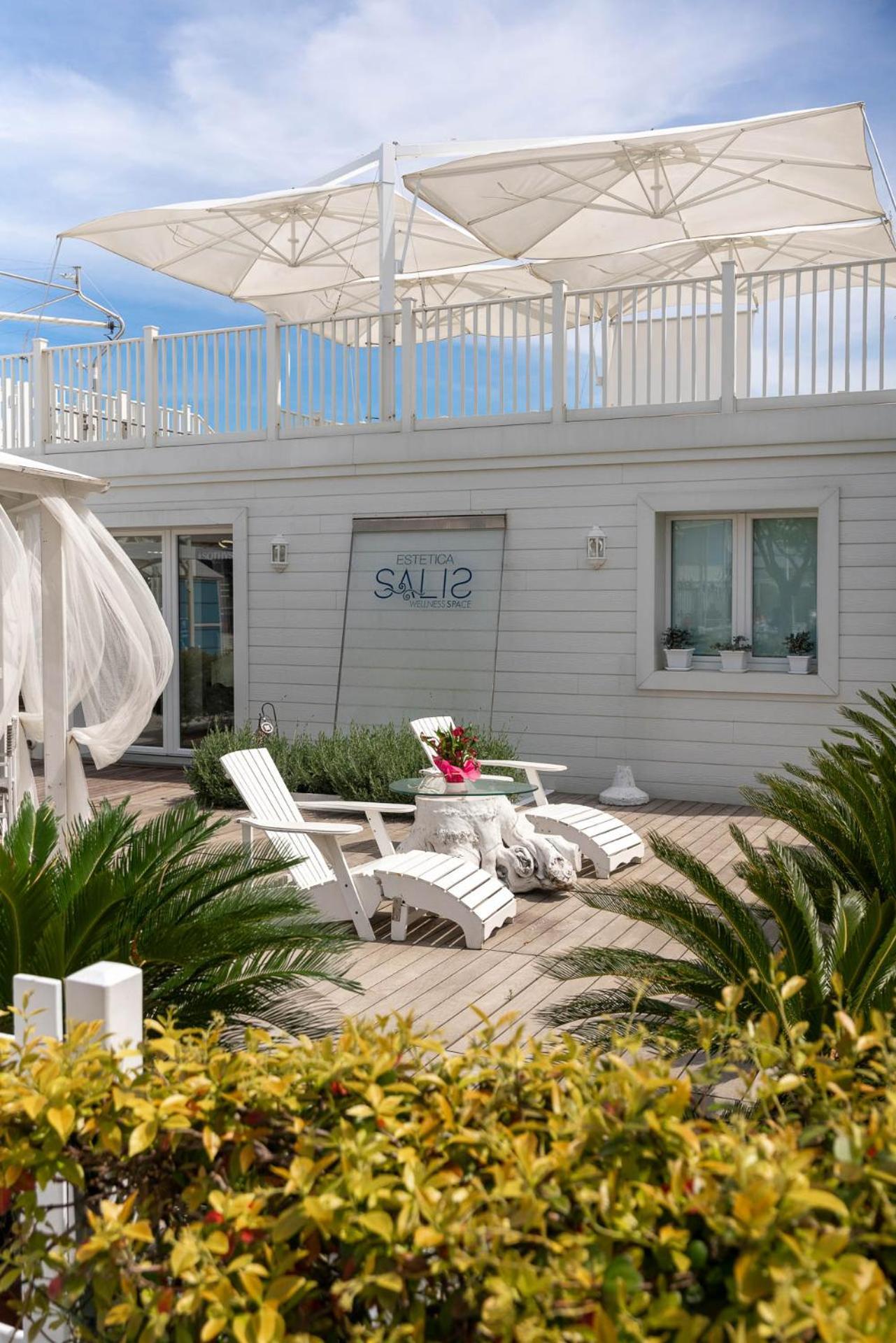 Hotel Embassy Riccione Zewnętrze zdjęcie