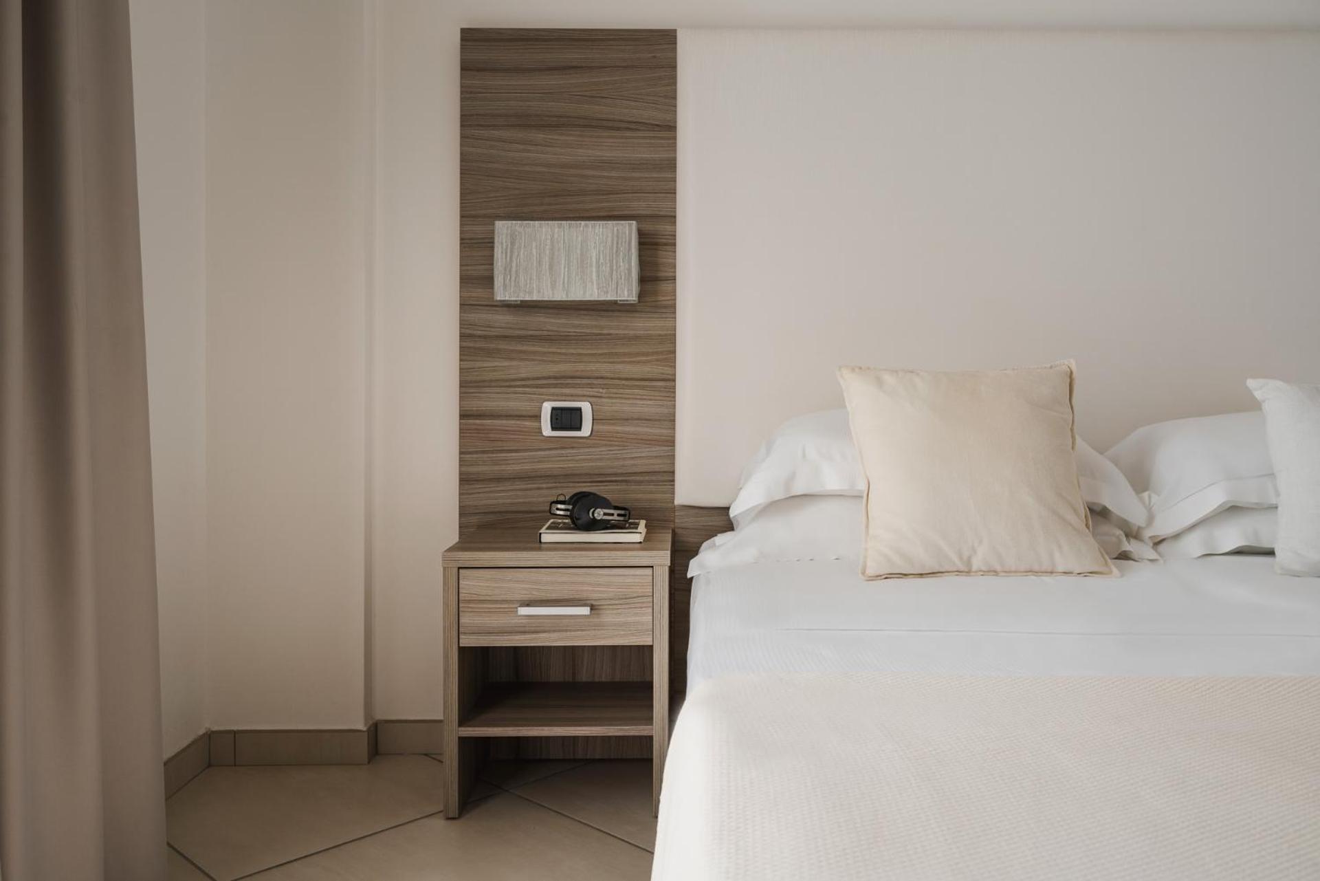Hotel Embassy Riccione Zewnętrze zdjęcie